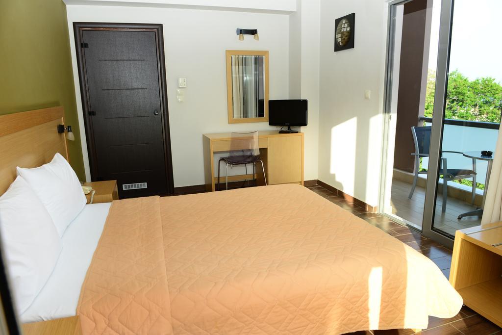 Ionion Hotel Κυπαρισσία Δωμάτιο φωτογραφία