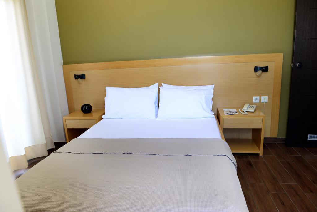 Ionion Hotel Κυπαρισσία Δωμάτιο φωτογραφία